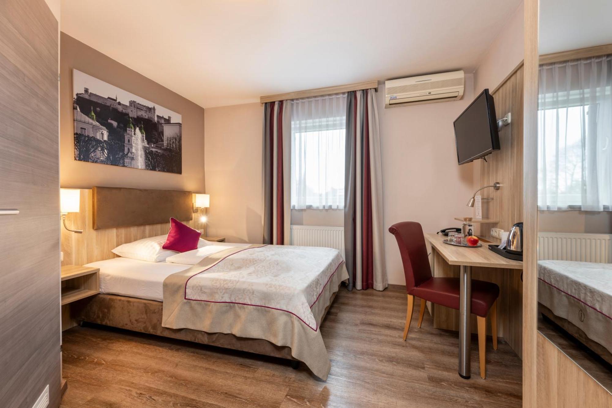 Hotel Junior By Max 70 Залцбург Екстериор снимка
